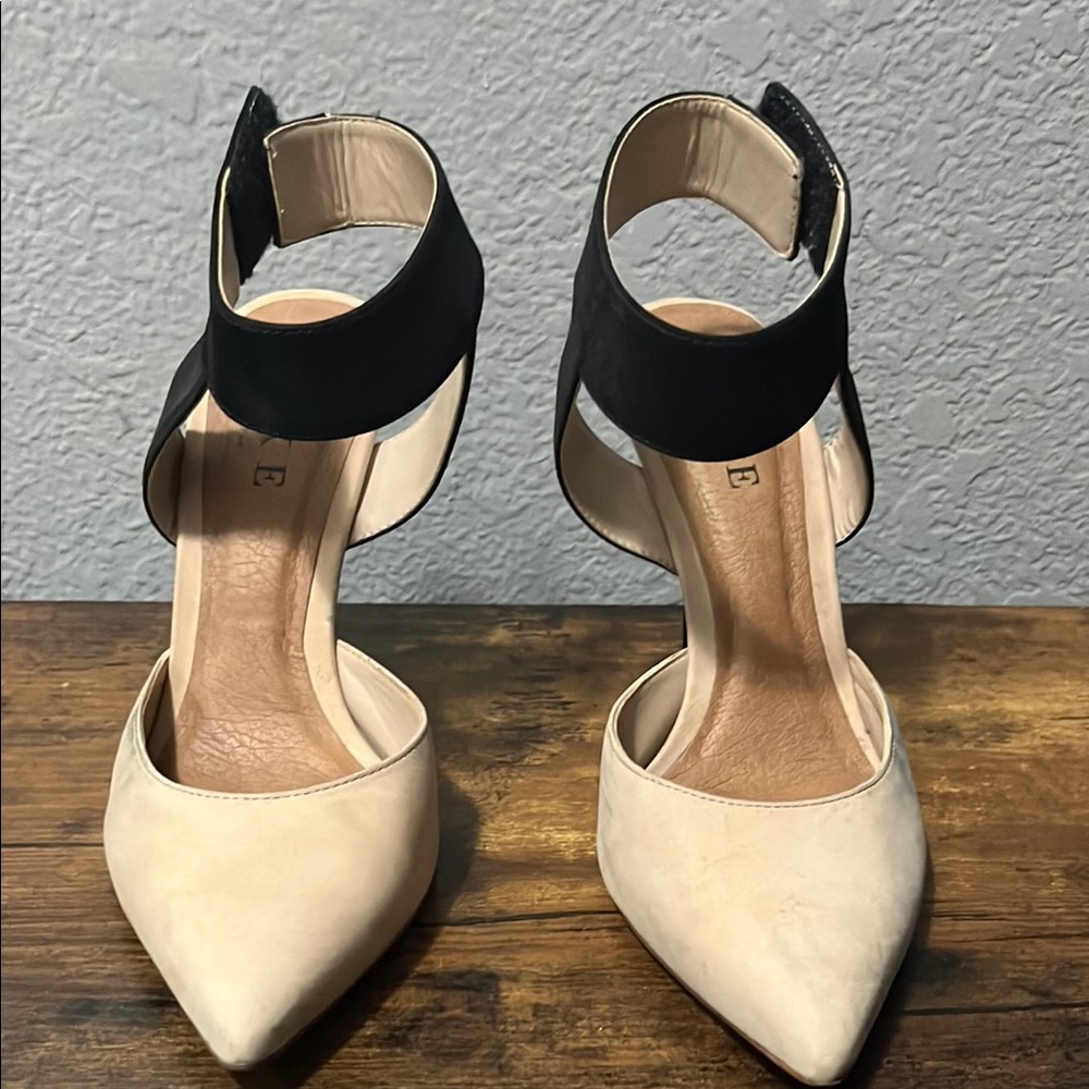 Luxe by justfab Elegant Black and Cream Women's Heels
